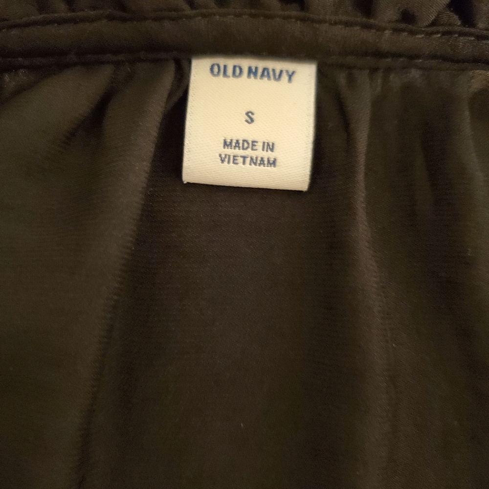 Old navy size small top - Picture 6 of 6
